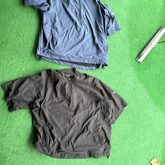 2 Golf outerwear that is a water repellent windbreaker pull over. navy & black. - Picture 2 of 13
